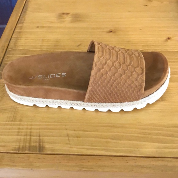 Libby Sandal - Picture 1 of 3